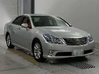 Цена авто Toyota Crown с аукционов Японии, номер кузова GRS200, пробег 88 000, оценка 3