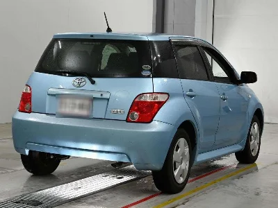 TOYOTA IST