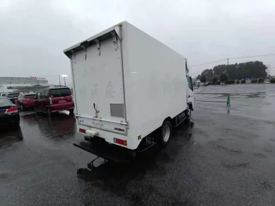 MITSUBISHI CANTER