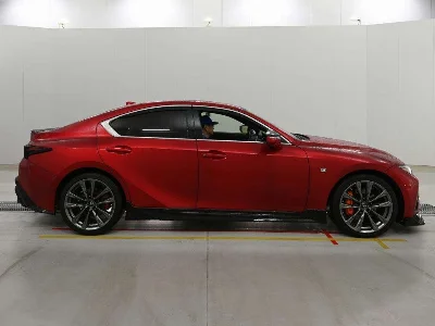 LEXUS IS