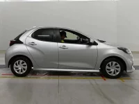 Цена авто Toyota Yaris с аукционов Японии, номер кузова KSP210, пробег 121 000, оценка 8