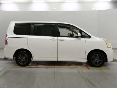 Статистика аукционов Toyota Noah