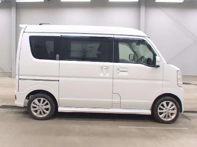 NISSAN CLIPPER RIO