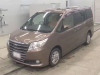 Цена авто Toyota Noah с аукционов Японии, номер кузова ZRR85G, пробег 164 000, оценка 2