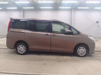 Цена авто Toyota Noah с аукционов Японии, номер кузова ZRR85G, пробег 164 000, оценка 2