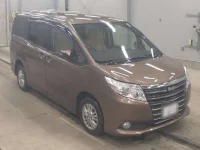 Цена авто Toyota Noah с аукционов Японии, номер кузова ZRR85G, пробег 164 000, оценка 2