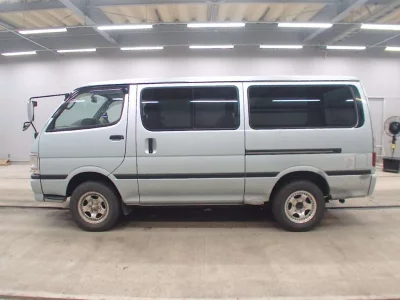 TOYOTA REGIUS VAN