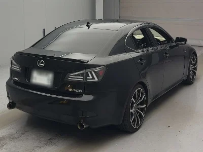 LEXUS IS