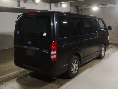 TOYOTA REGIUS VAN