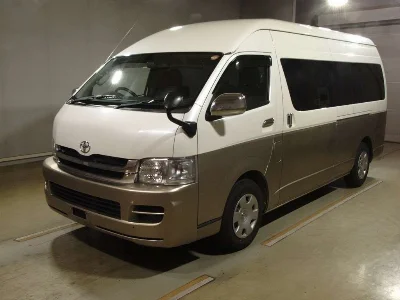 TOYOTA HIACE