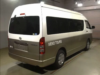 TOYOTA HIACE
