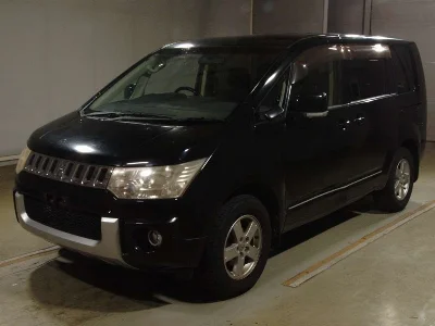 MITSUBISHI DELICA D5