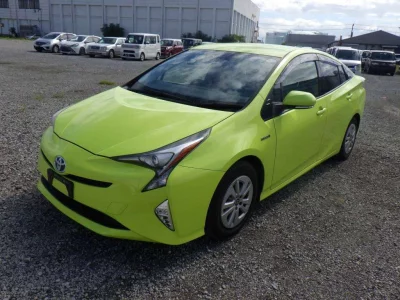 TOYOTA PRIUS