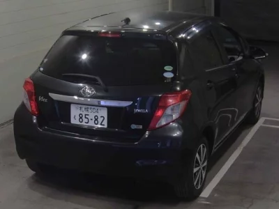 TOYOTA VITZ