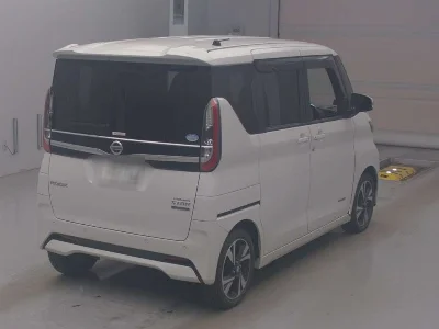NISSAN ROOX