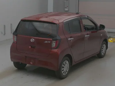 Статистика аукционов Daihatsu Mira e:S