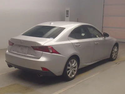 LEXUS IS