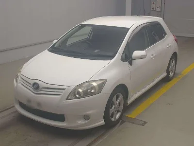 TOYOTA AURIS