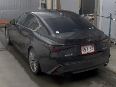 LEXUS IS