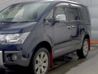 MITSUBISHI DELICA D5