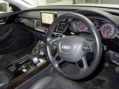 AUDI A8
