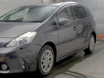 TOYOTA PRIUS ALPHA