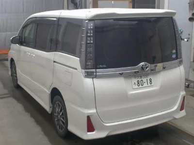 Статистика аукционов Toyota Voxy