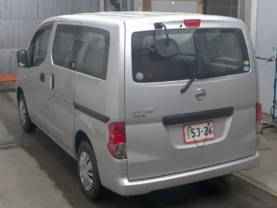 NISSAN NV200