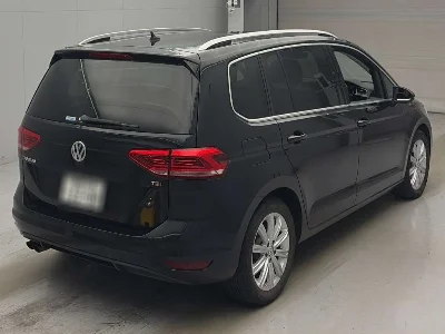 VOLKSWAGEN GOLF TOURAN