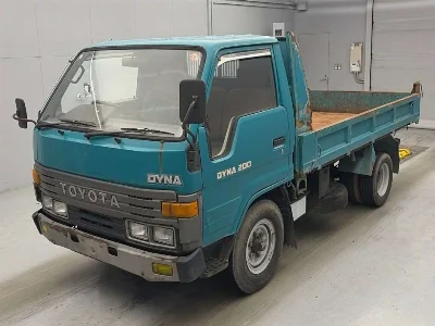 TOYOTA DYNA