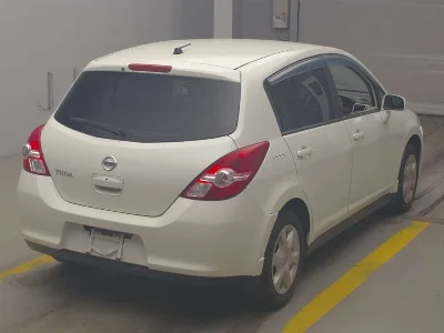 NISSAN TIIDA