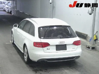 AUDI A4 AVANTE