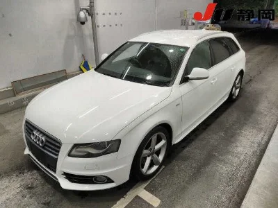 AUDI A4 AVANTE