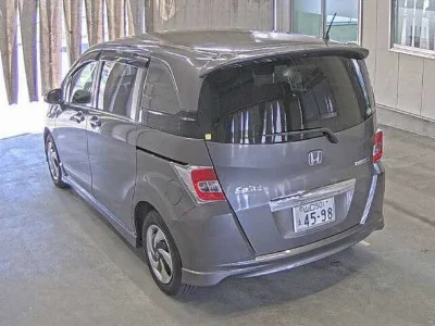 HONDA FREED SPIKE