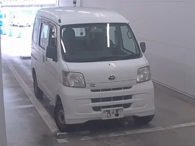 TOYOTA PIXIS VAN