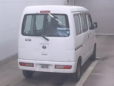 TOYOTA PIXIS VAN