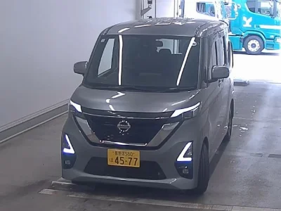 NISSAN ROOX