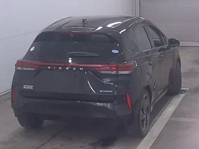 NISSAN AURA