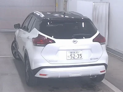 NISSAN KICKS