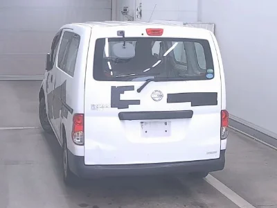 NISSAN NV200