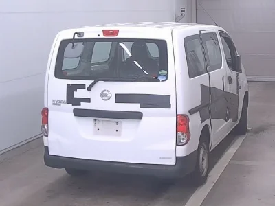 NISSAN NV200