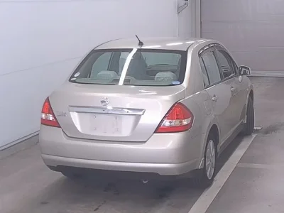NISSAN TIIDA LATIO