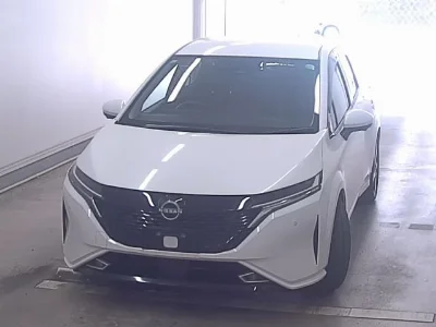 NISSAN AURA