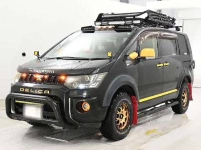 MITSUBISHI DELICA D5