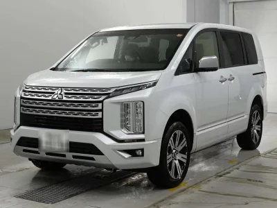 MITSUBISHI DELICA D5