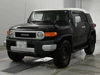 TOYOTA FJ CRUISER