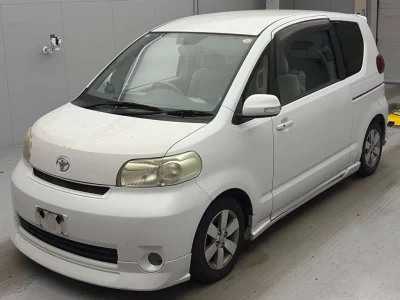 TOYOTA PORTE