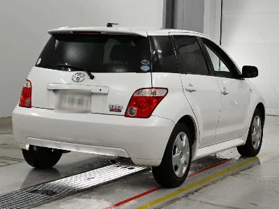 TOYOTA IST