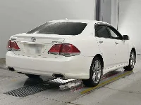 Цена авто Toyota Crown с аукционов Японии, номер кузова GRS200, пробег 139 000, оценка 8