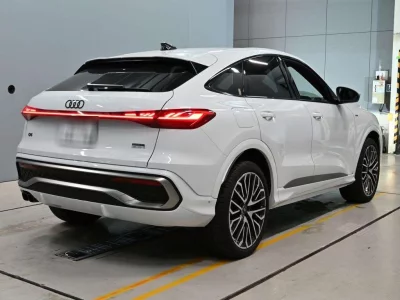 AUDI Q5 SPORTBACK